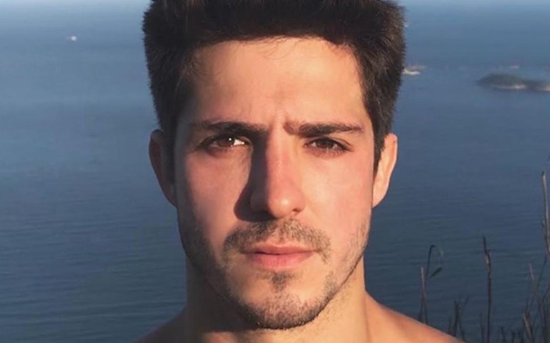 Igor Cosso perde seguidores após postar beijo com namorado: &#8216;normalizem o afeto&#8217;