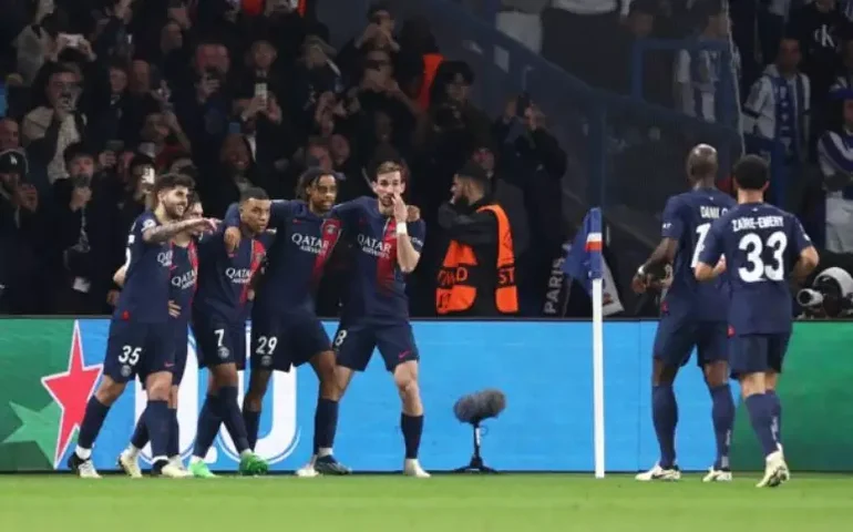 Com gols no segundo tempo, PSG e Lazio vencem nas oitavas da Champions e abrem vantagem