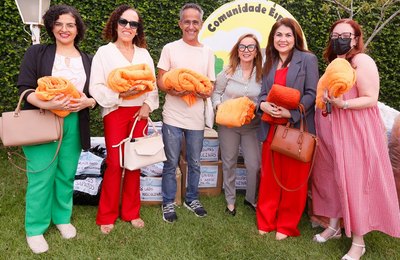TJAL entrega 200 cobertores e 200 peças de roupas e sapatos para o 'Nosso Lar'