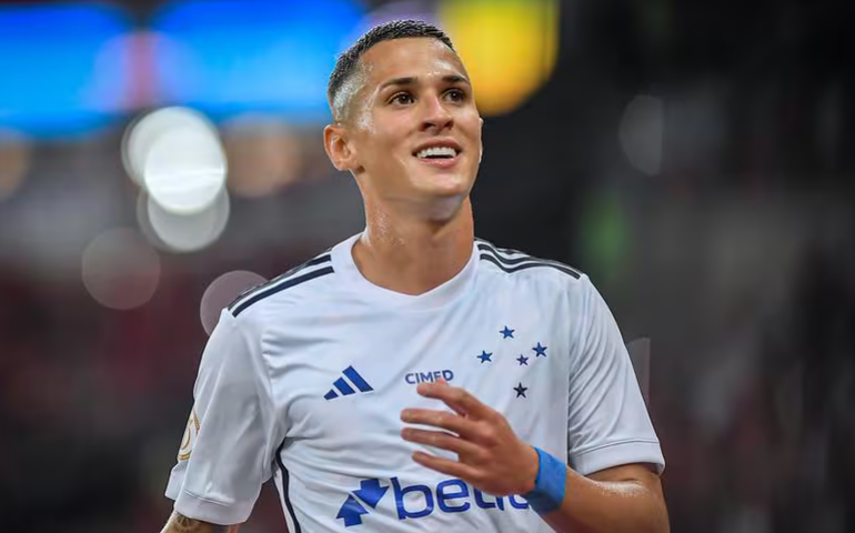 Lesão no ombro é grave, Mateus Vital vai passar por cirurgia e se torna desfalque no Cruzeiro