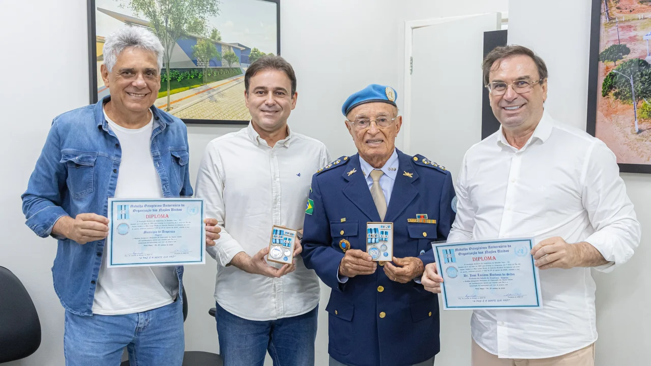 Prefeito Luciano recebe diploma e medalha dos 80 anos das Nações Unidas
