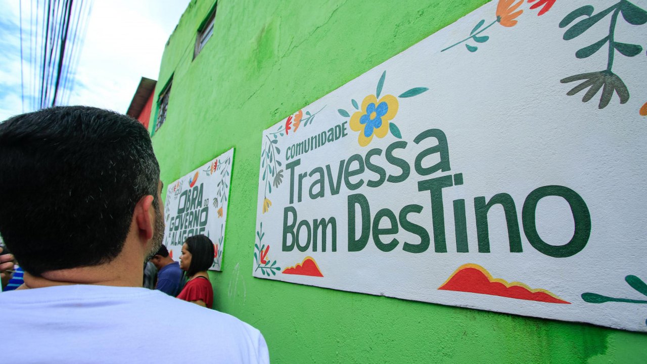 Governo inaugura mais uma obra do Vida Nova nas Grotas, desta vez no Barro Duro