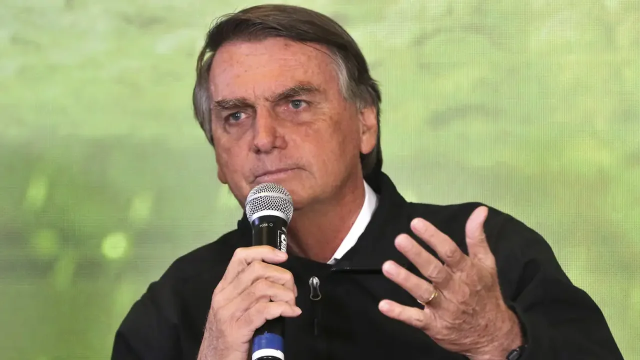 Prisão de Bolsonaro provoca comemoração e cautela em condomínio de Brasília
