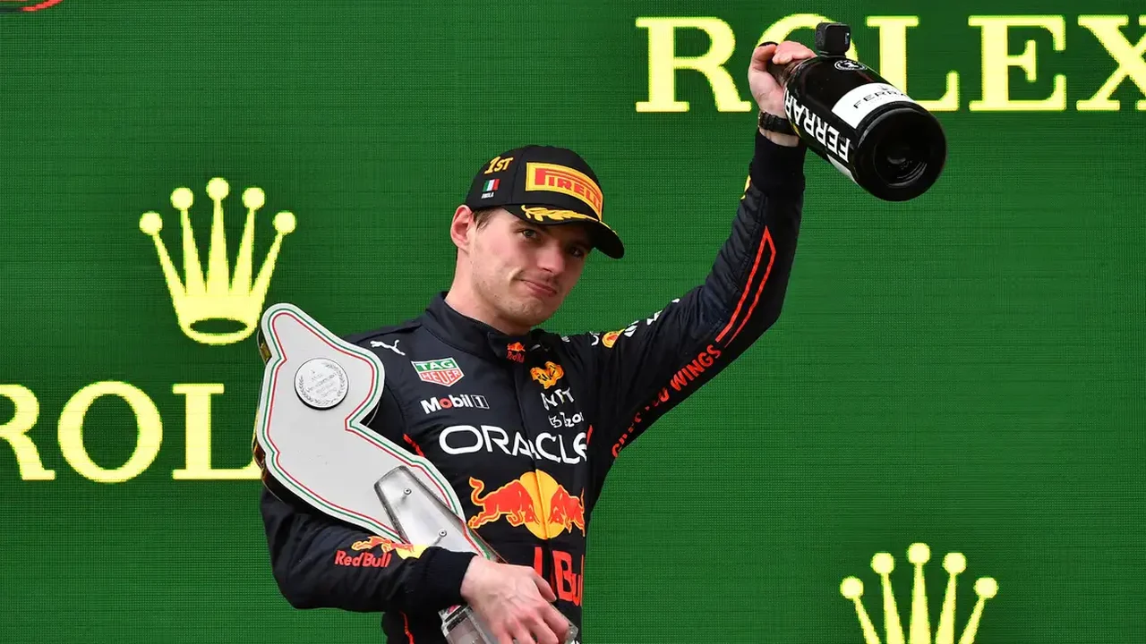 Verstappen revela que Fórmula 1 não é assunto em conversas com o sogro Piquet