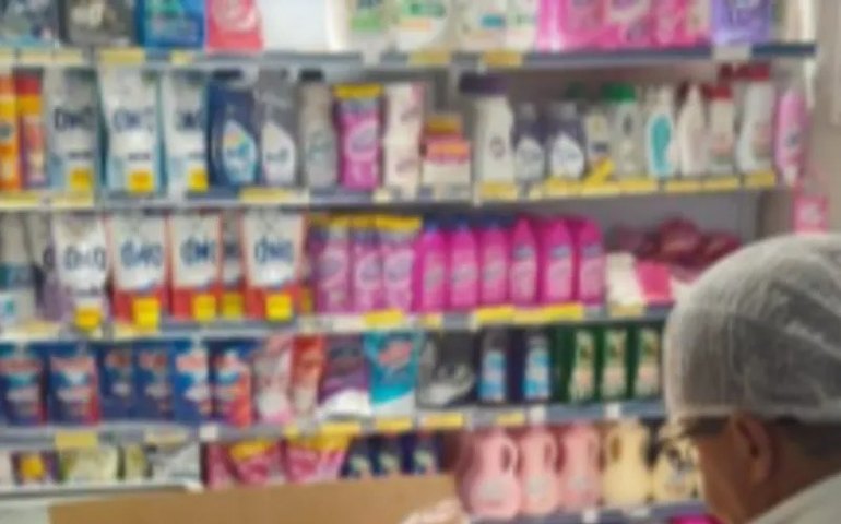 Estabelecimento comercial é autuado após Vigilância Sanitária apreender 100kg de produtos estragados