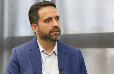 Paulo Dantas quer ampliar idade limite de vans escolares para manter emprego de transportadores