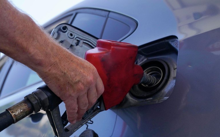 Petróleo Brent ultrapassa US$ 120 por barril pela primeira vez desde 2022