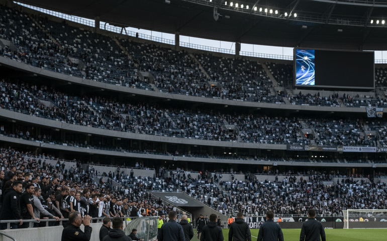 Corinthians encerra temporada em casa sem vencer e amplia jejum na Arena