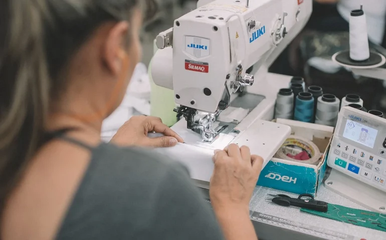 Como a indústria têxtil brasileira pretende driblar a pressão vinda dos conflitos do Oriente Médio