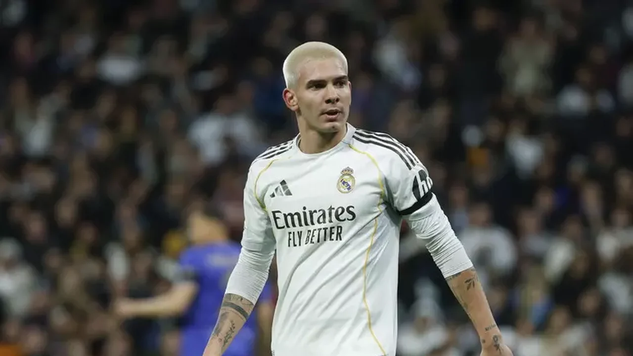Fiorentina acerta contratação de Mastantuono por empréstimo
