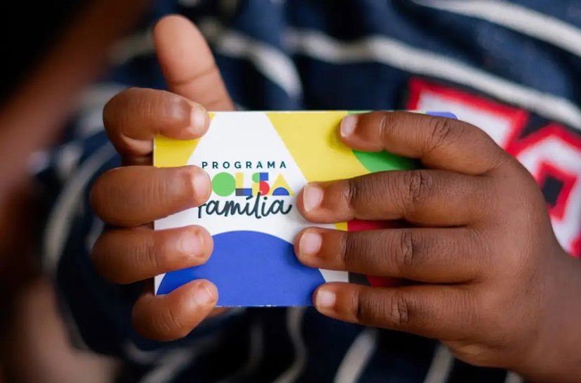 Caixa paga Bolsa Família a beneficiários com NIS de final 4