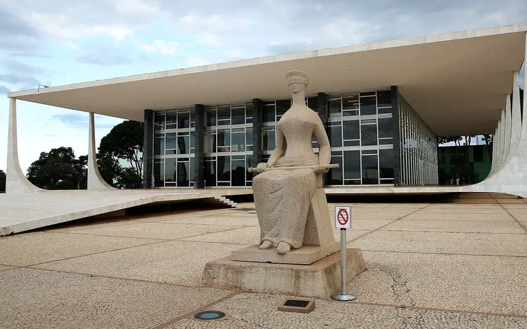 Traje religioso em documentos oficiais é constitucional, diz STF