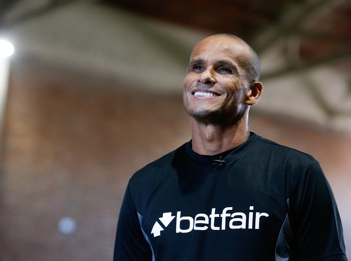 Rivaldo sobre o Santa: 'O torcedor me parava na rua falando para voltar e comandar o Santa Cruz'