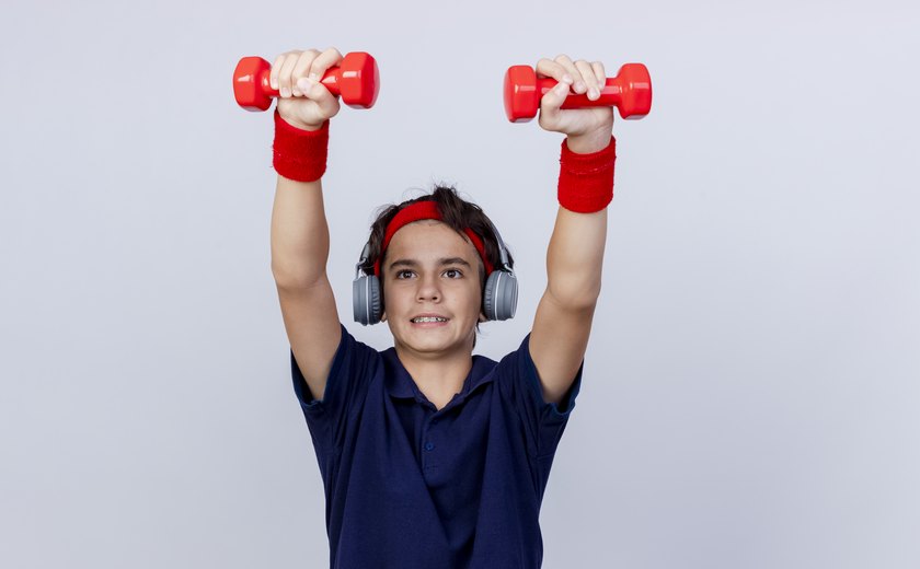 Crianças e adolescentes podem fazer musculação?