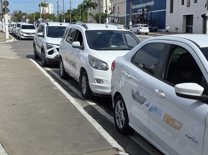 Maceió reabre credenciamento para novos taxistas; saiba como participar