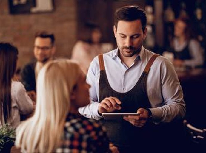 Contratar e reter mão de obra é desafio na expansão do foodservice no Brasil
