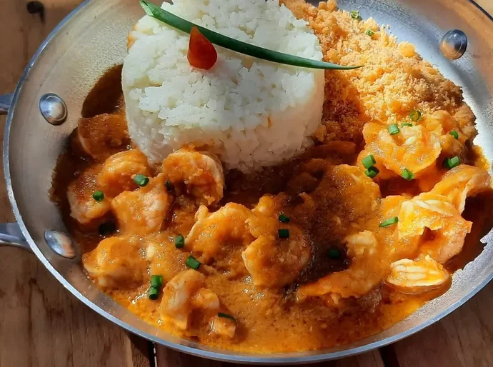 Abrasel participa da Feira dos Municípios com gestão da Arena Gastronômica e cardápio diversificado