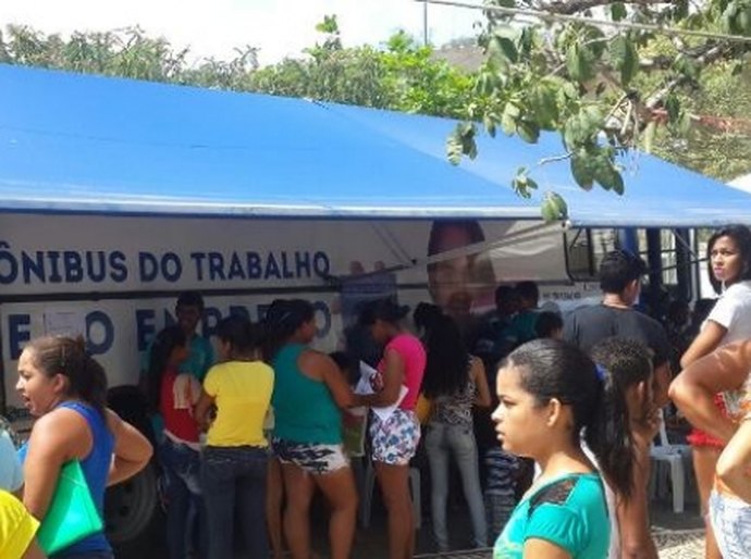 Ônibus do Sine emite mais de duas mil carteiras de trabalho em 2016