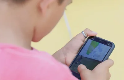 Guia auxilia adolescentes a fazerem uso seguro da internet