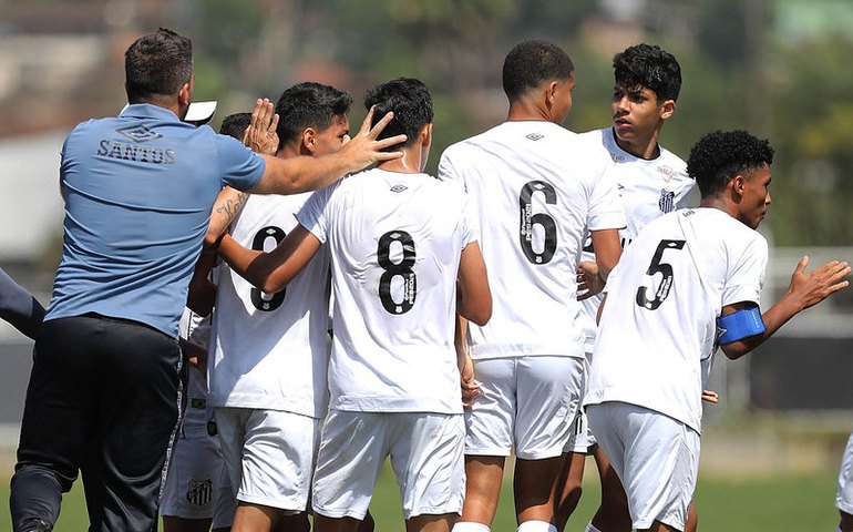 Santos acerta com Wolfsburg pendência por Bruno Henrique e evita nova punição