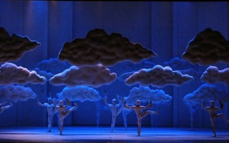 O teatro das nuvens