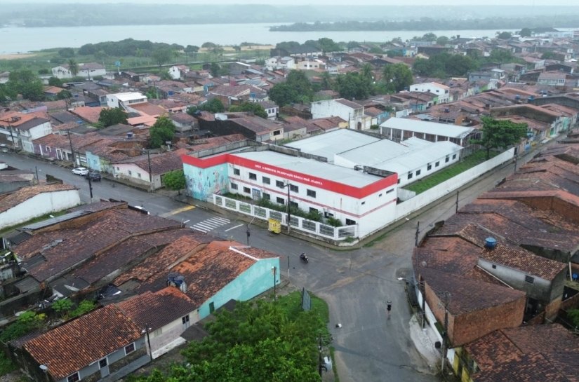 Mesmo com volume de chuvas em Penedo bem acima do ano passado, cidade suporta bem o inverno