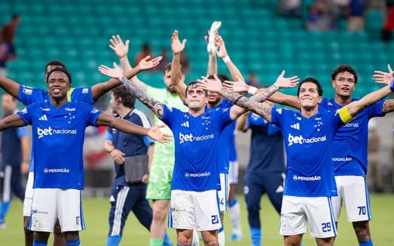 Cruzeiro bate Goiás pelo placar mínimo e avança na Copa do Brasil
