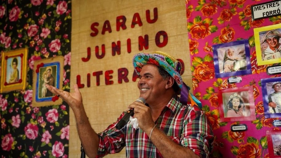 Sarau junino celebra cultura nordestina e destaca talentos da Educação