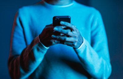 Cooperativa explica como evitar cair em golpes virtuais ao realizar pagamentos; veja orientações