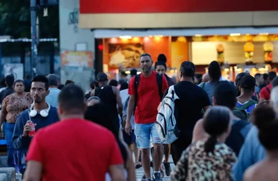 Desemprego chega a 5,8% no trimestre encerrado em abril, diz IBGE