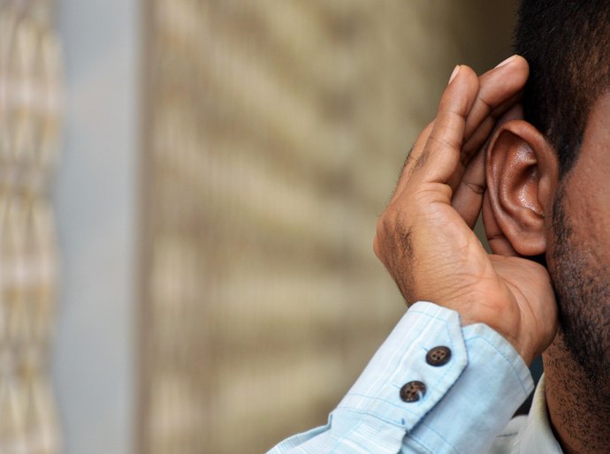 Dor no ouvido pode ter diferentes causas e nem sempre está relacionada a infecções, alerta otorrino do Hospital Metropolitano