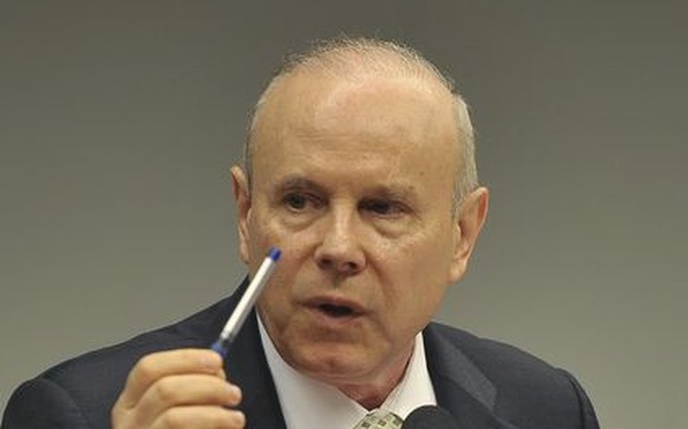Mantega: compromissos da área econômica serão mantidos nos próximos quatro anos