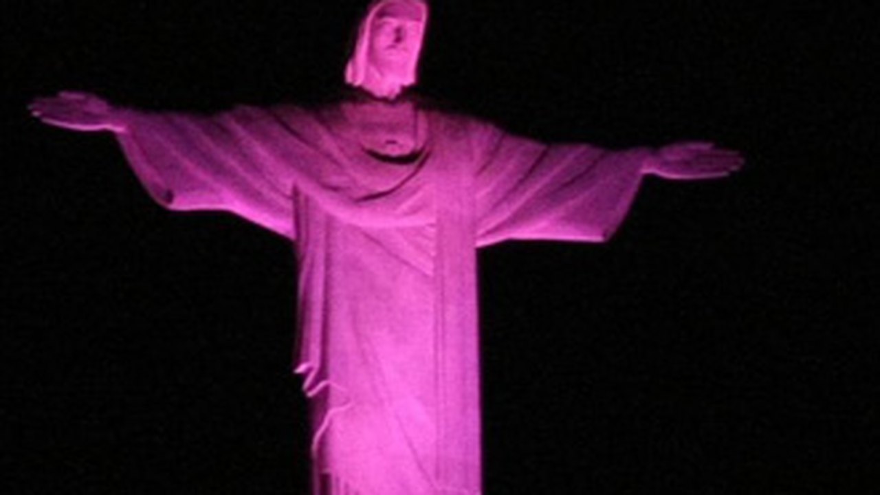Campanha no Rio encoraja mulheres vítimas da violência a procurarem delegacia