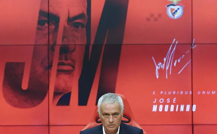 Mourinho volta ao comando do Benfica depois de 25 anos