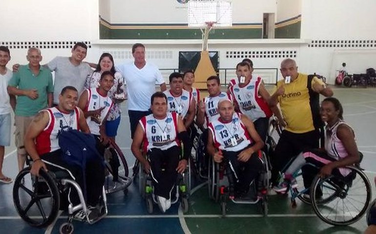 Arapiraca: Equipe de basquete adaptado conquista primeiro título