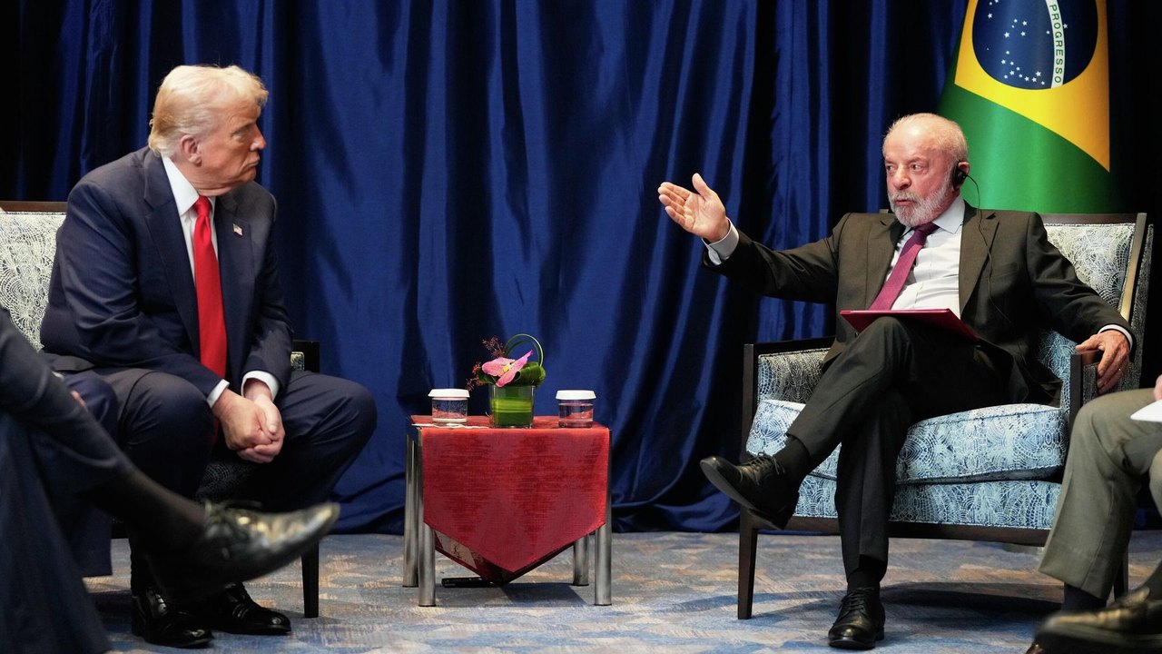 Brasil e EUA retomam negociações sobre tarifas após conversa entre Lula e Trump