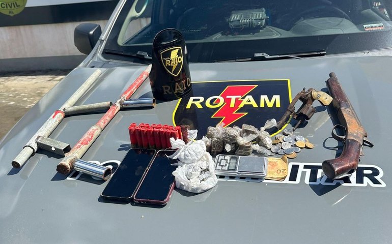 Em uma semana,  PM retira das ruas 22 armas de fogo e mais de 13 quilos de drogas