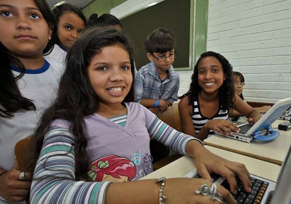 Instalação obrigatória de internet nas escolas está na pauta de comissão
