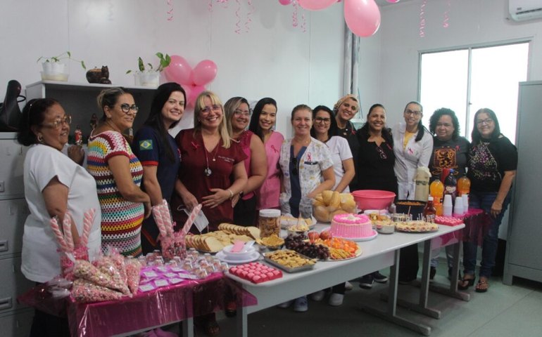 UPA de Penedo realiza Dia Rosa para funcionárias da unidade e do SAMU
