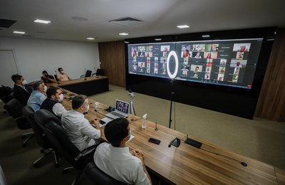 Renan Filho defende esforço conjunto e concentrado para avançar com vacinação contra Covid em AL 