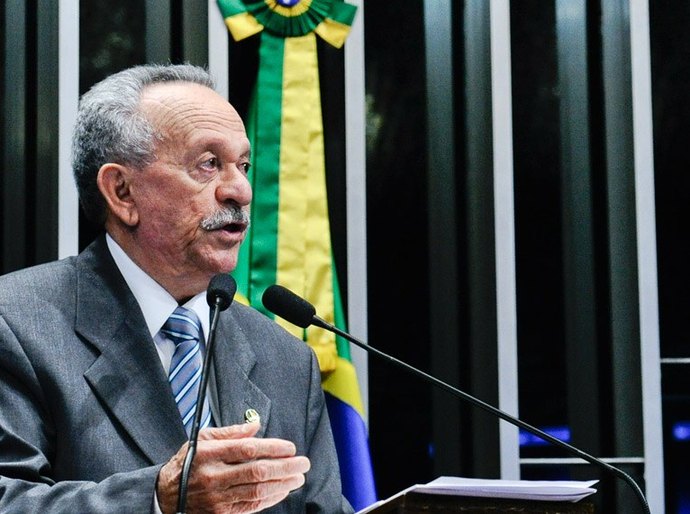 Benedito de Lira defende lisura das contas do governo Dilma