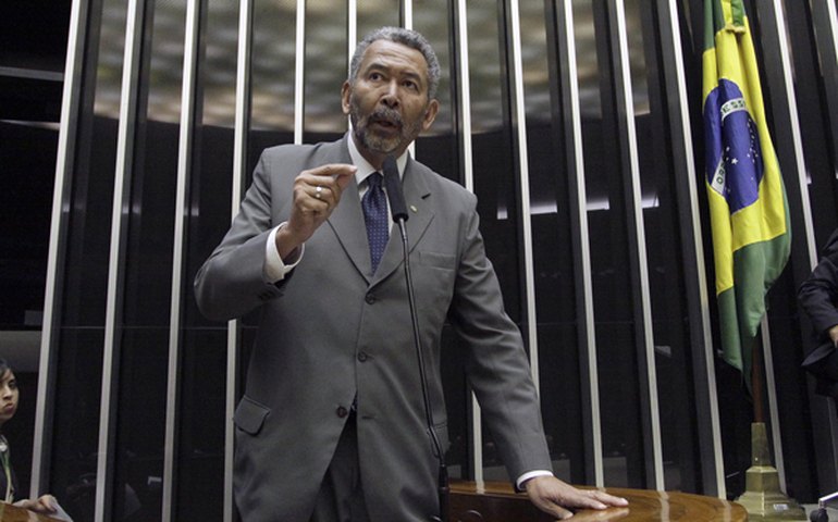 Paulão parabeniza Maceió por 198 anos de emancipação