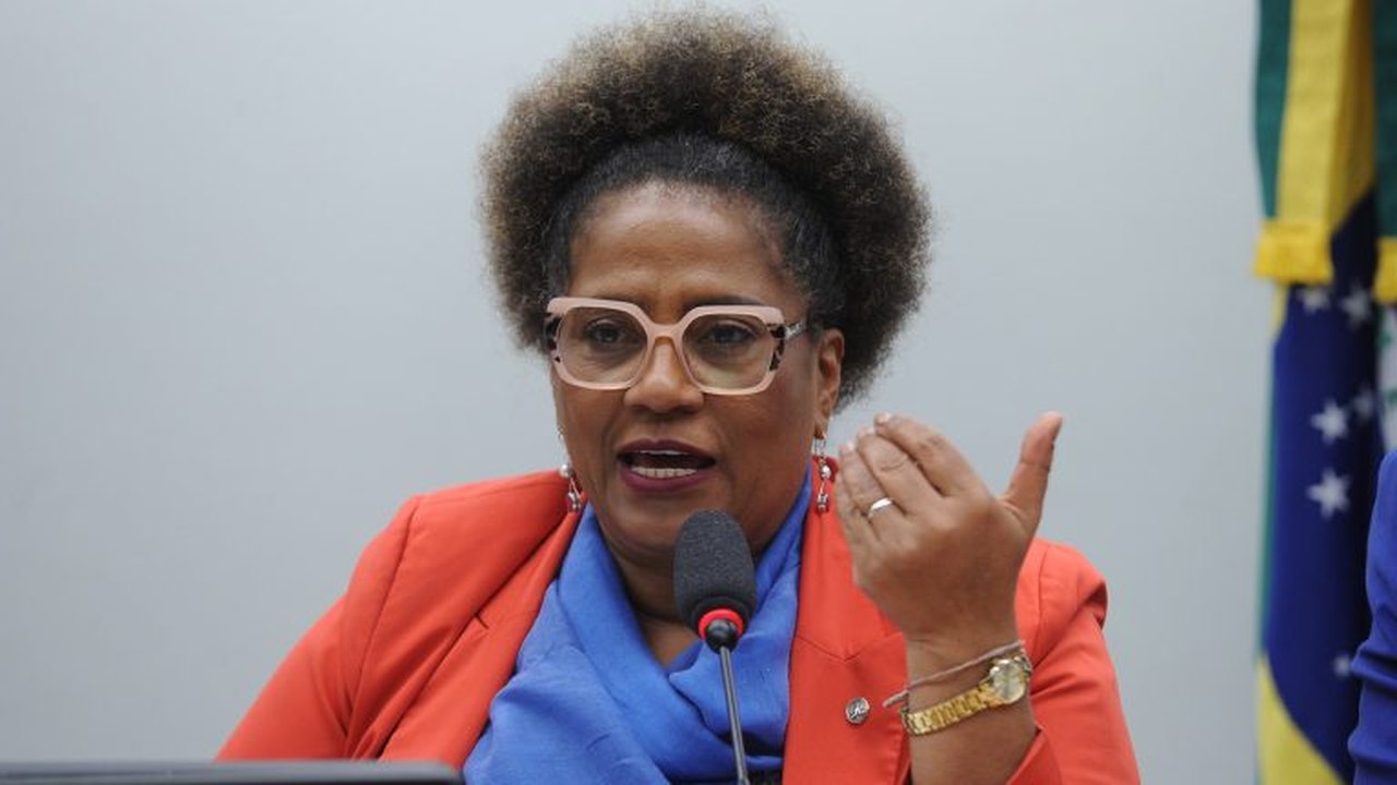 Ministérios estudam formas de ampliar inclusão de idosos no sistema de educação