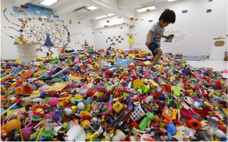 Linha de brinquedos homenageia profissionais de serviços essenciais