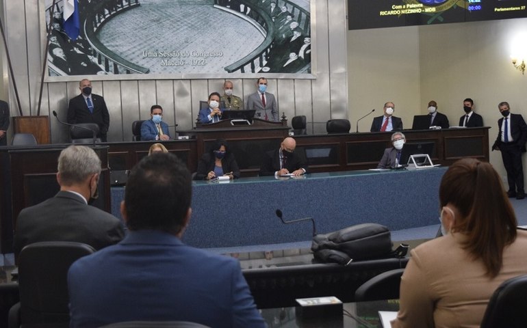 Parlamentares analisam resultados das urnas