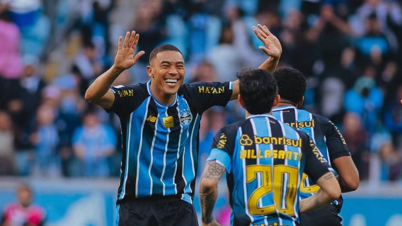 Carlos Vinícius brilha, Grêmio quebra tabu contra o Inter e avança na Copa do Brasil