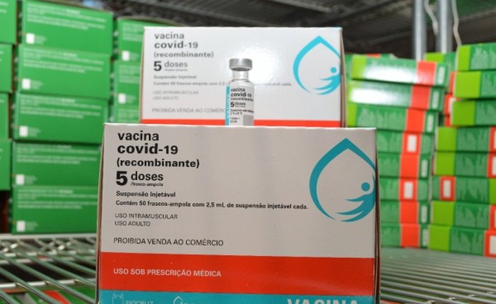 Alagoas recebe novo lote de vacinas AstraZeneca