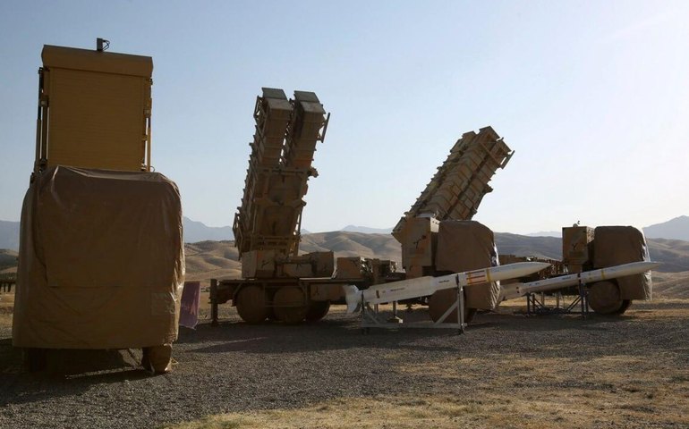 Atos contra ataque dos EUA, pró-Irã e pró-Israel tomam ruas no mundo