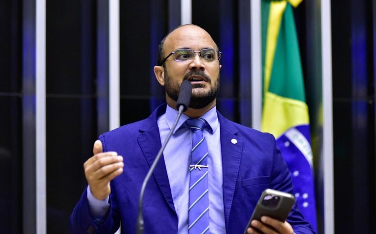 Projeto prevê política nacional de enfrentamento à violência no ambiente escolar