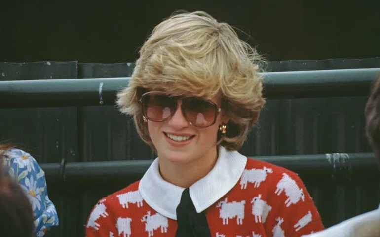 Princesa Diana: suéter icônico de ovelha negra vai a leilão por até R$ 240 mil